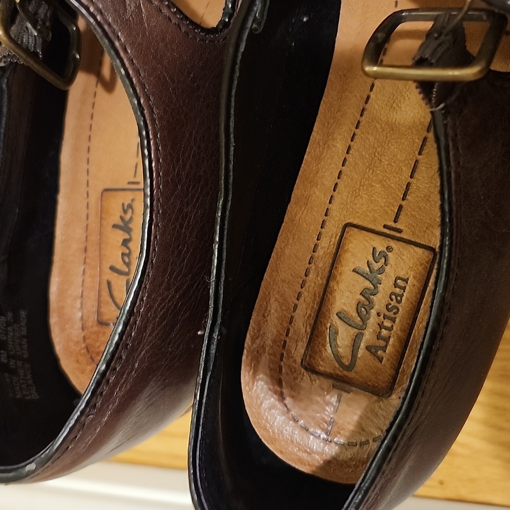 Clarks Artisan Leather Heels - Picture 2 of 9